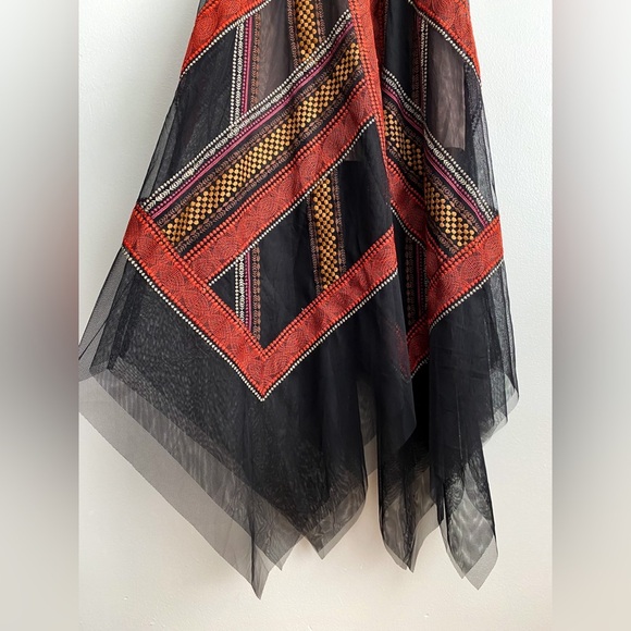 BCBGMAXAZRIA Embroidered Handkerchief
Tulle Formal Lace Maxi Dress Valentine 0 - Picture 10 of 13